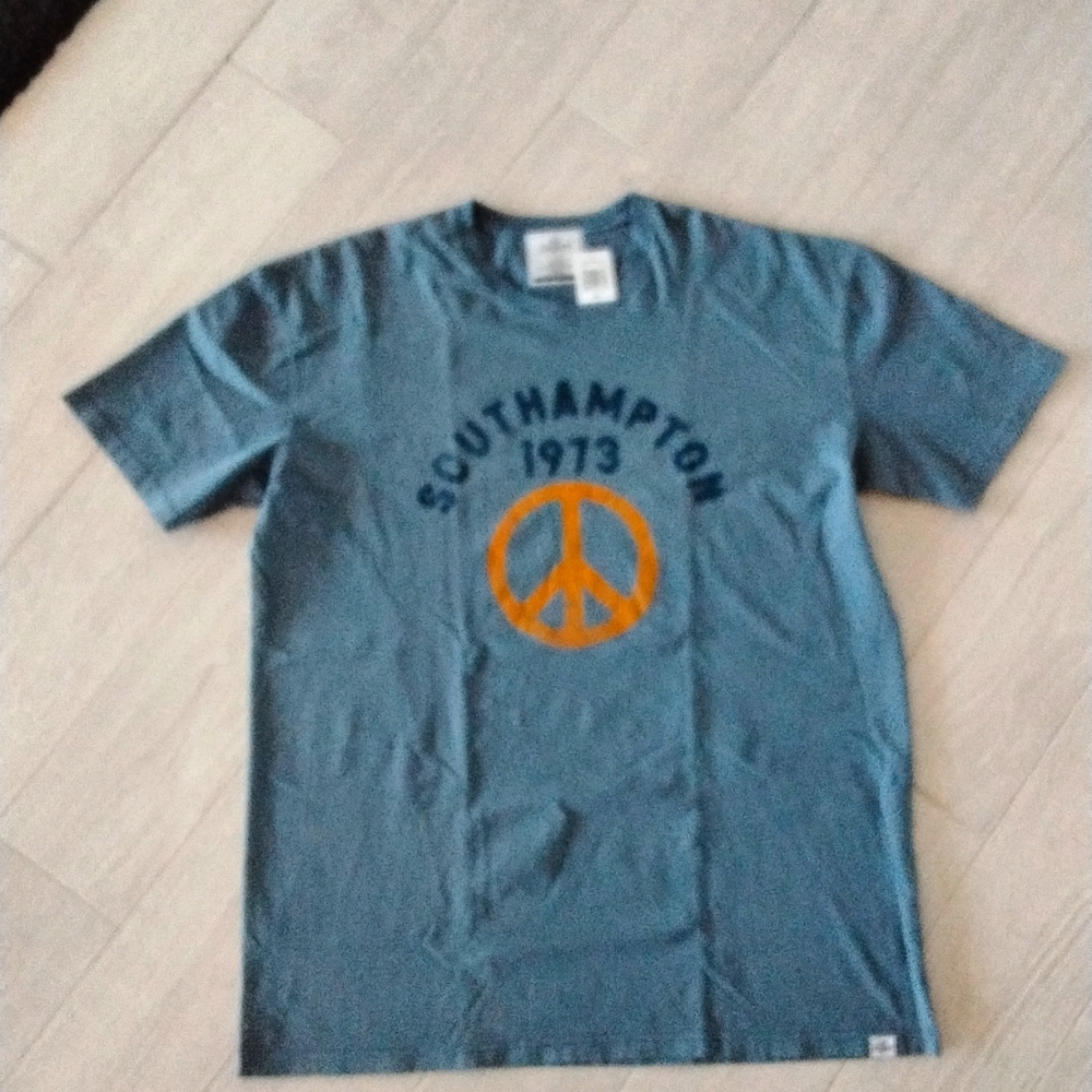NWT mens tshirt